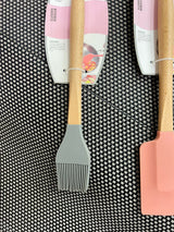 Wooden Handle Spatula and Oil Brush 1Pc