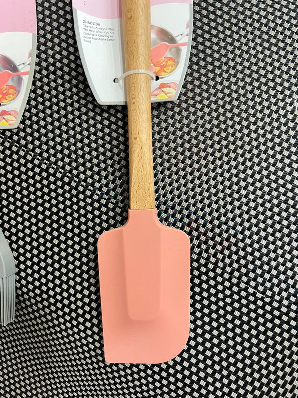 Wooden Handle Spatula and Oil Brush 1Pc