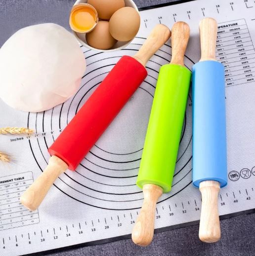 Silicone Rolling Pin With Wooden Handles